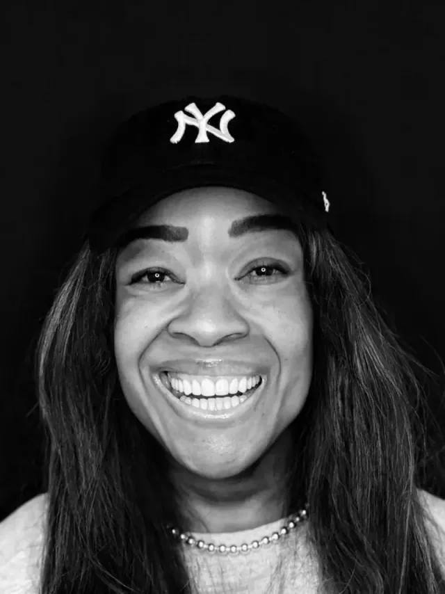 Alisha after Top Veneers & Lower Whitening at White32 Dental